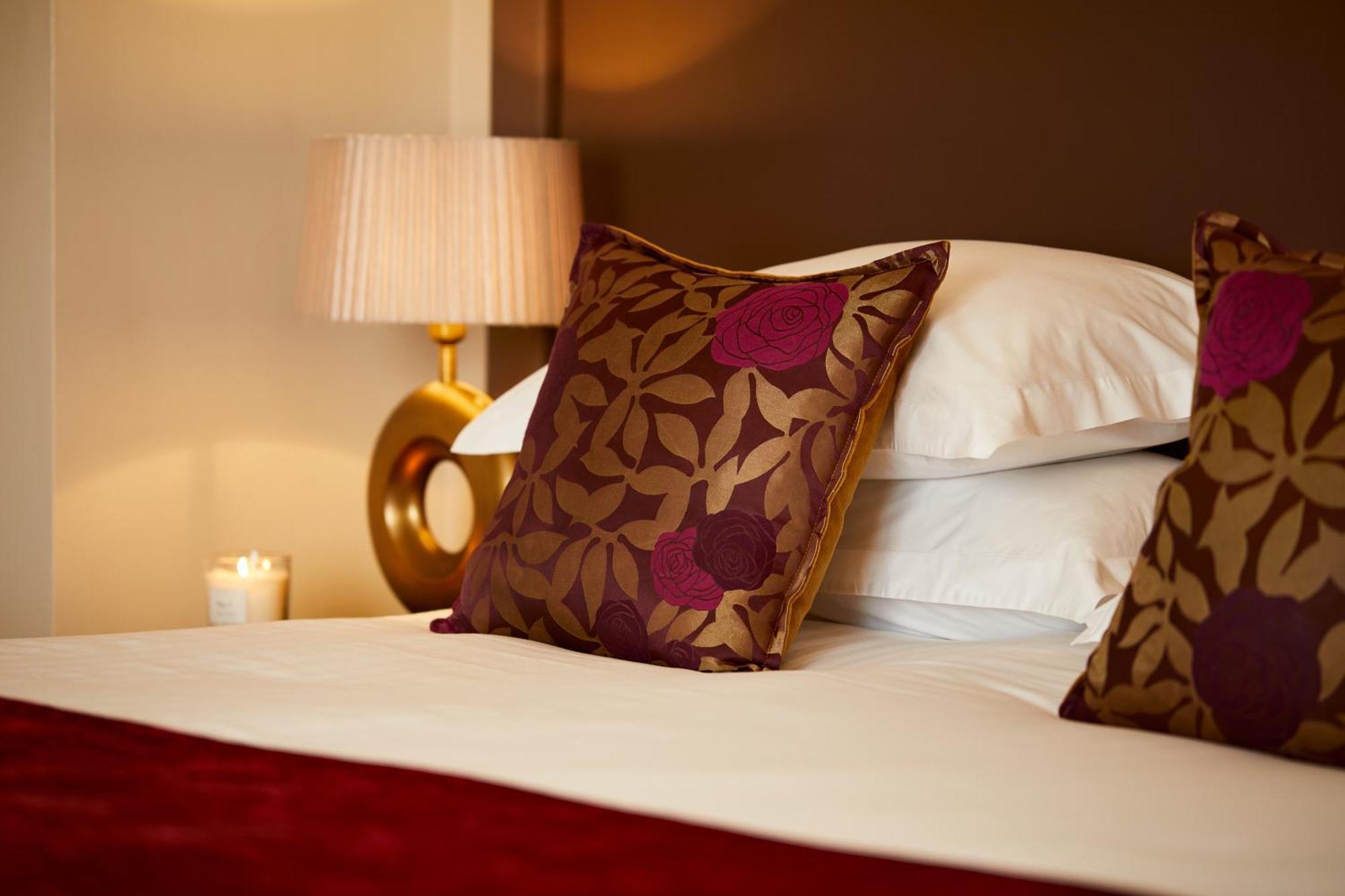 Macdonald New Blossoms Hotel צ'סטר מראה חיצוני תמונה