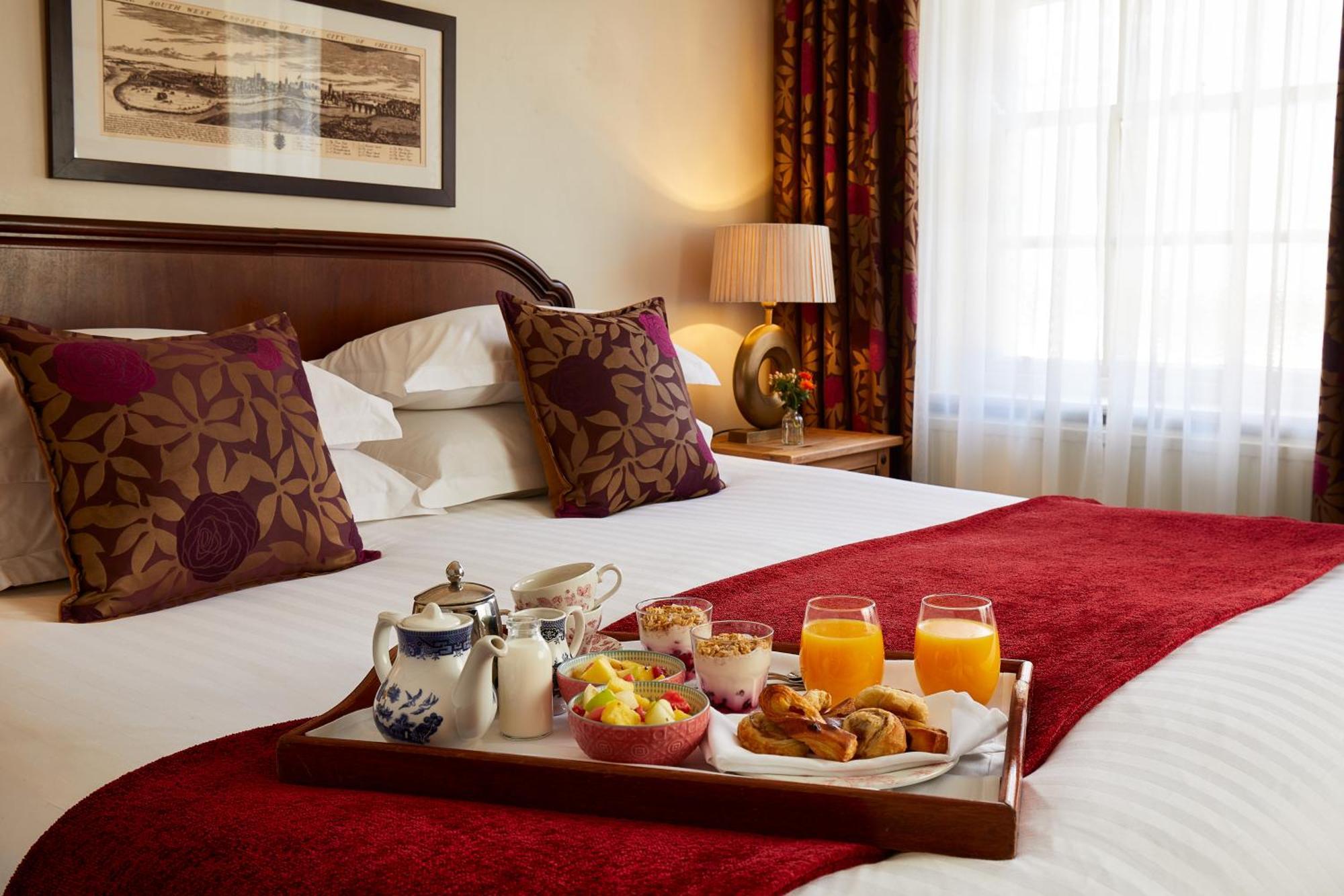 Macdonald New Blossoms Hotel צ'סטר מראה חיצוני תמונה